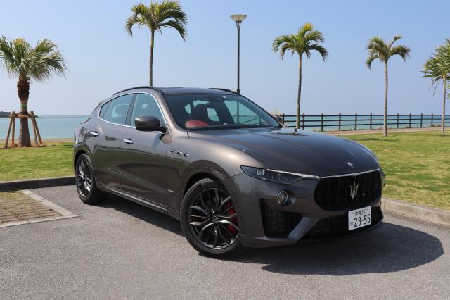 マセラティ レヴァンテ グランスポーツ サンルーフ 外装グレー
